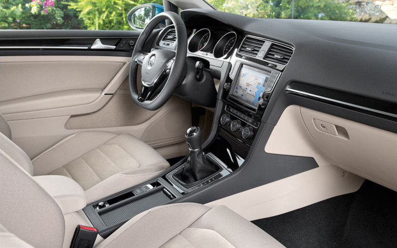 Оформление интерьера подверглось основательному обновлению - в эволюционном ключе