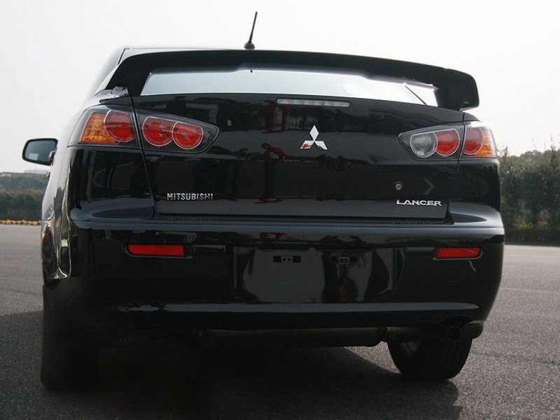 Mitsubishi Lancer 2011-