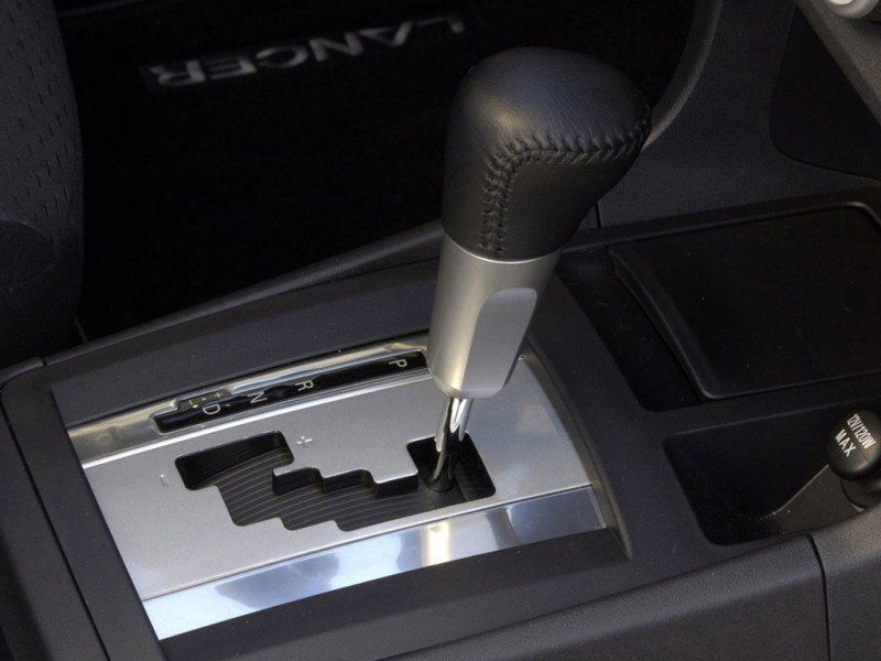 «Автомат» и вариатор надежны, но общий срок службы меньше, чем у МКПП, особенно у бесступенчатой трансмиссии