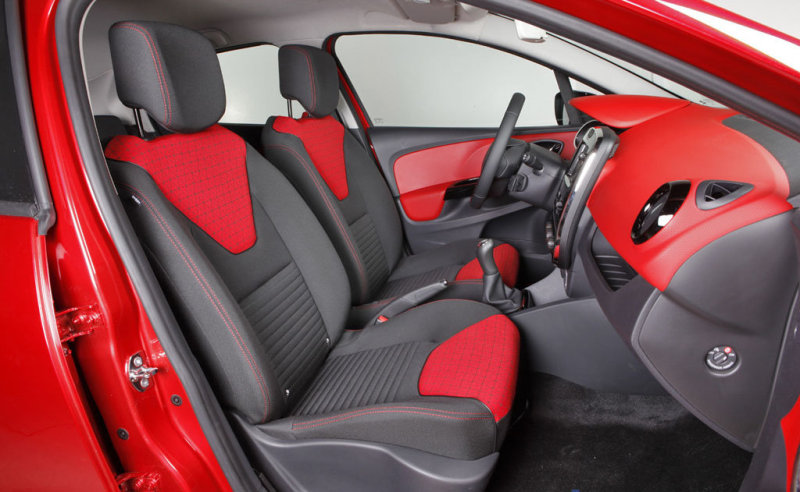 Интерьер оформляется в разнообразных цветовых вариантах, согласованных с текстурой обивочных тканей