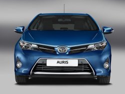 Toyota Auris 2012: Специфичный