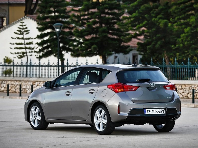 Toyota Auris 2012
