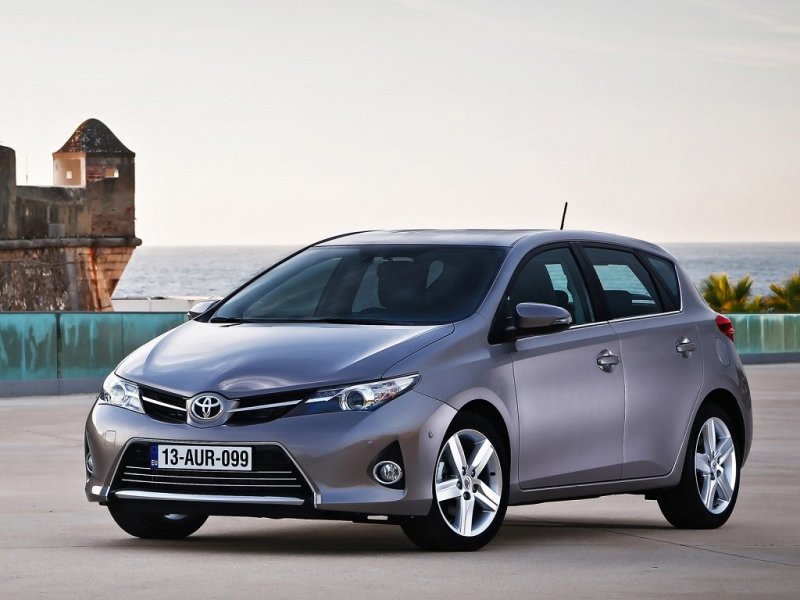 Toyota Auris 2012