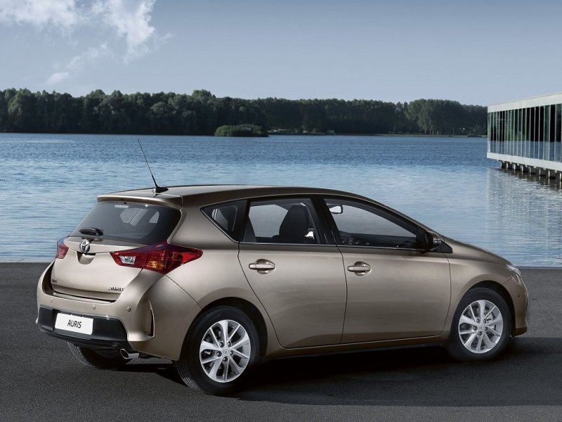 Toyota Auris 2012