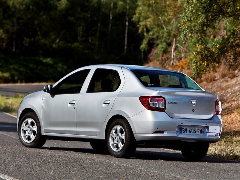 Выштамповки в нижней части кузова пришлись к месту