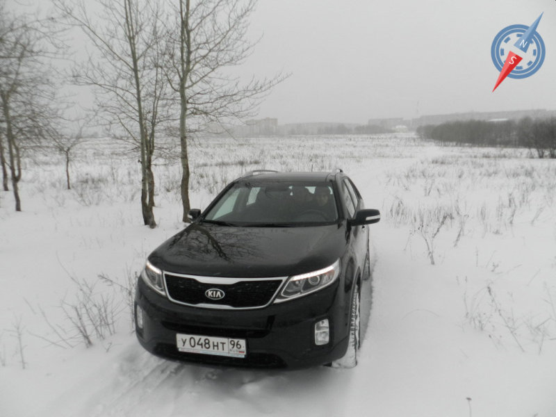 Вопреки нашим ожиданиям, Sorento легко трогался после остановки даже стоя на уклоне