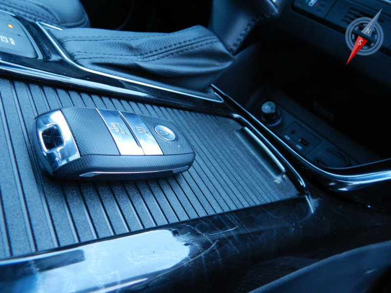 Новый чип-ключ намекает на некую премиальность обновленного Sorento