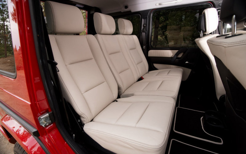 Высокий потолок, немалое пространство для ног