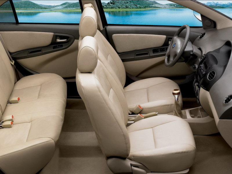 У МК довольно вместительный салон, но образцовым его не назвать