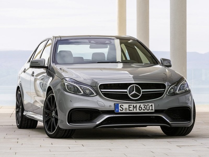 Грозный Mercedes E63 AMG