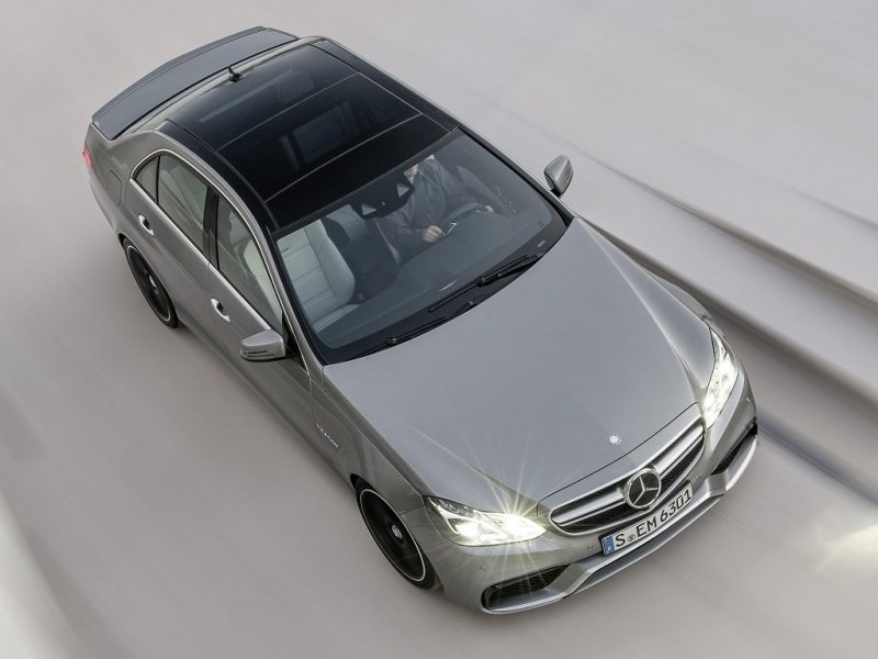 Грозный Mercedes E63 AMG