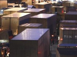 Количество транзитных грузовиков на МКАДе в дневное время сократилось на 20%