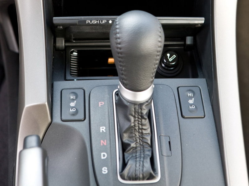 Автоматическая КПП оказалась хорошо продуманной. Смена масла по регламенту при нормальной эксплуатации – залог долголетия