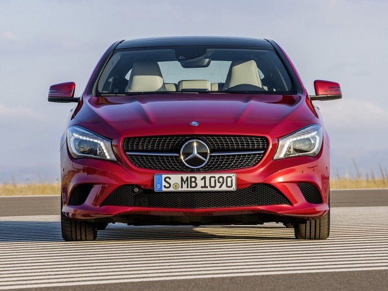 Комплектации Urban и AMG Line могут удивить так называемой "бриллиантовой радиаторной решеткой"