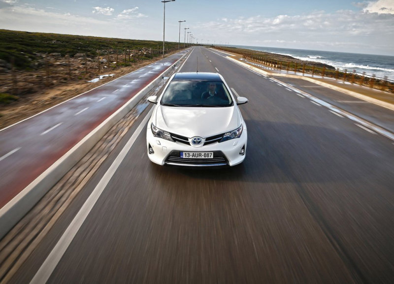 Toyota Auris 2013: Как вы яхту назовете...