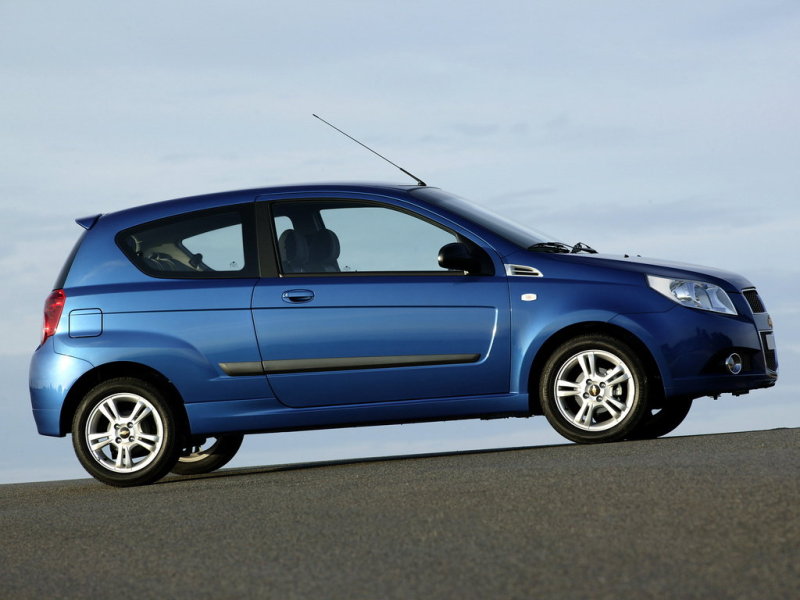 С 2007 года седан и хэтчбек внешне стали отличатся кардинально