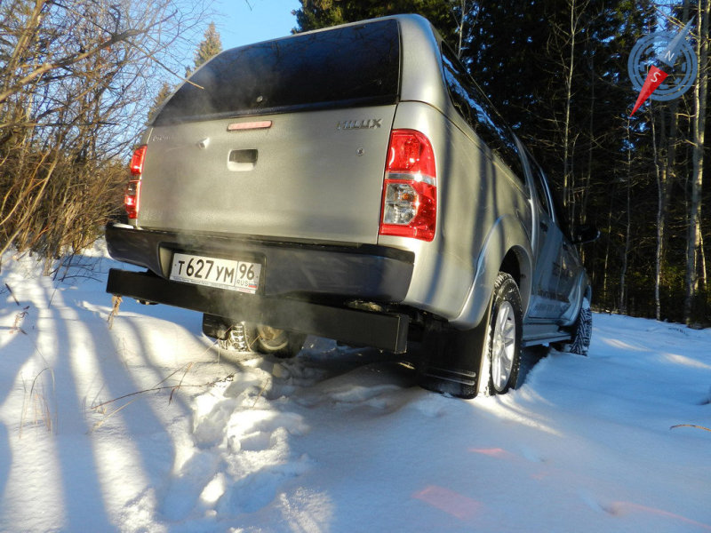 … для большего удобства в дорогих версиях присутствует камера заднего вида, что позволяет…