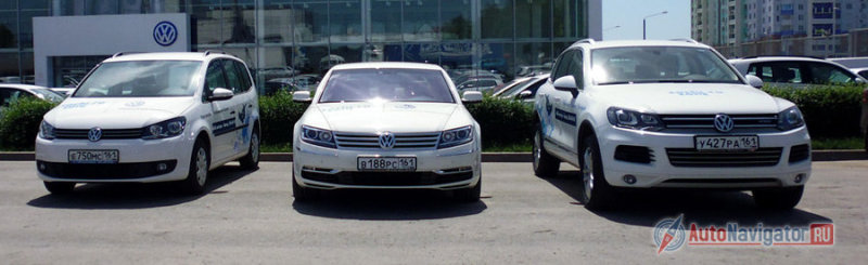 Фамильные черты на лицо — Phaeton в окружении родственников (Touran и Touareg)