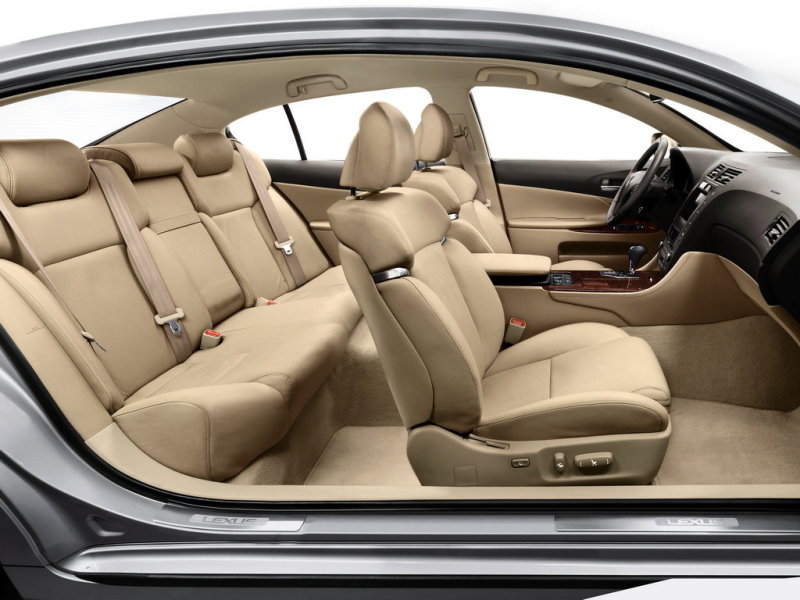 Интерьер GS мало кого оставит равнодушным. Роскошь в каждой детали. А как играет Mark Levinson…