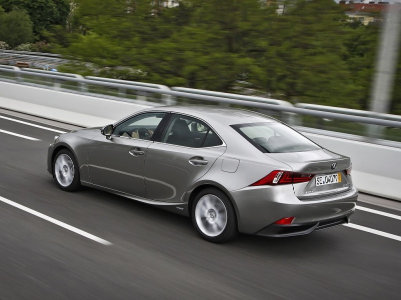 Lexus IS 2013