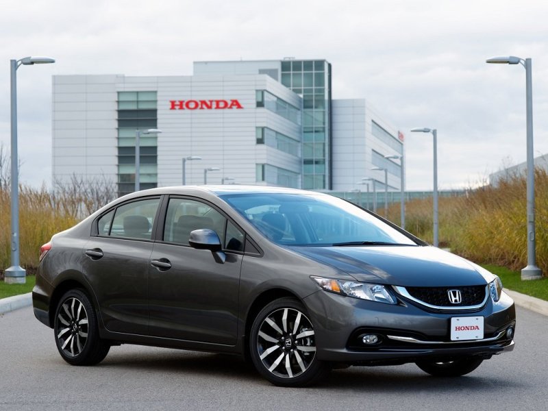 Honda Civic 2013: Правильная работа над ошибками