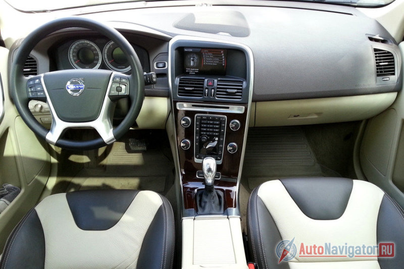 В салоне любого Volvo, и XC60 - не исключение, всегда тихо, спокойно и комфортно