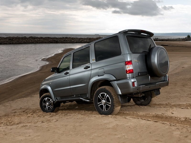 Профиль украшен расширителями арок и довольно удобными подножками