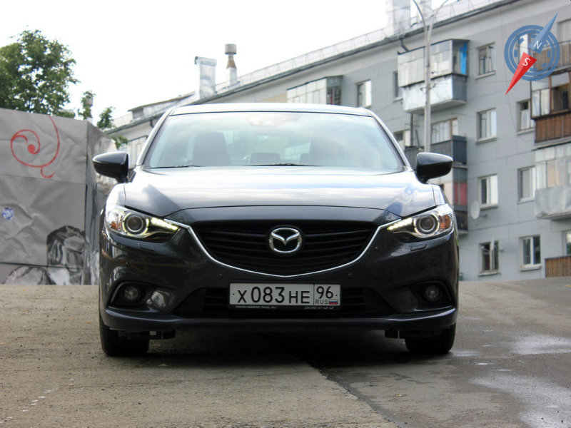 Новое лицо "шестерки" – это симбиоз свежей "гепардовой" стилистики Kodo и форм предыдущего поколения модели