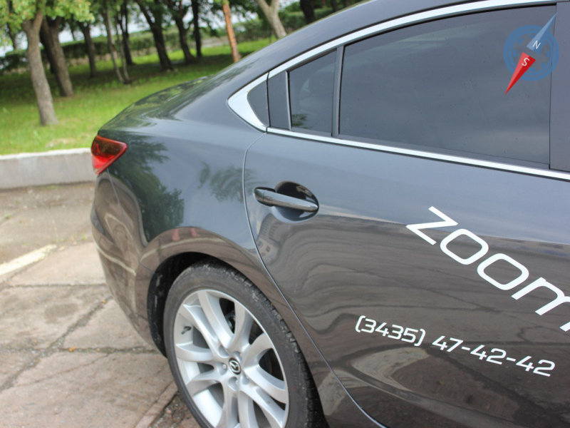 Как это сейчас популярно – сделать седан похожим на купе