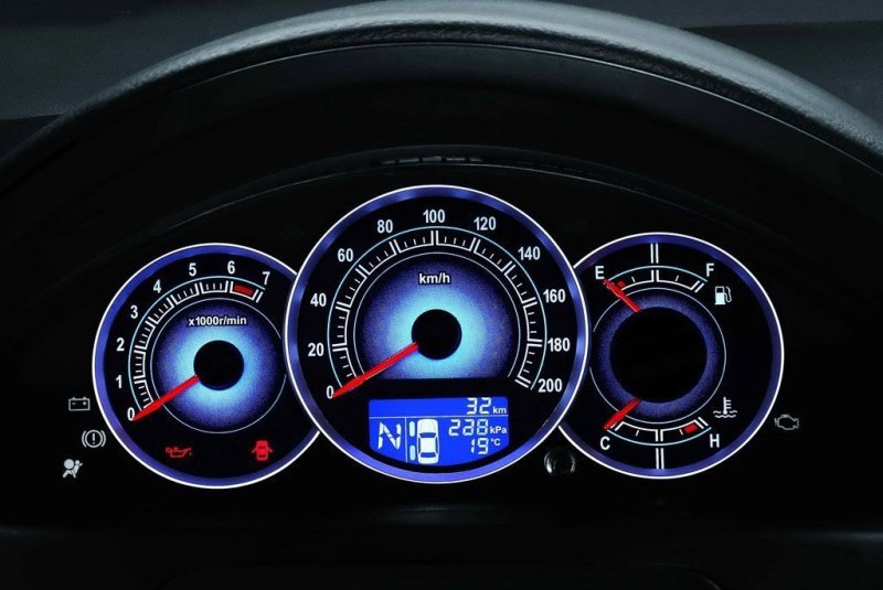 Приборная панель доставит удовольствие эстетам