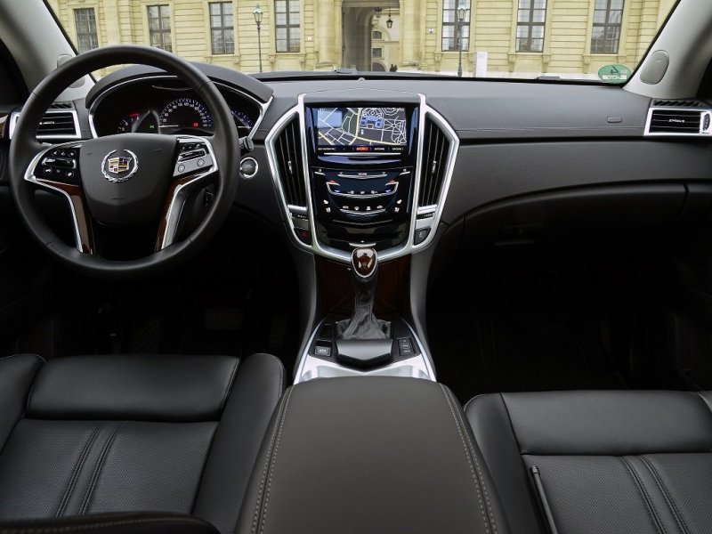 Значительные изменения затронули интерьер, передняя панель тому подтверждение