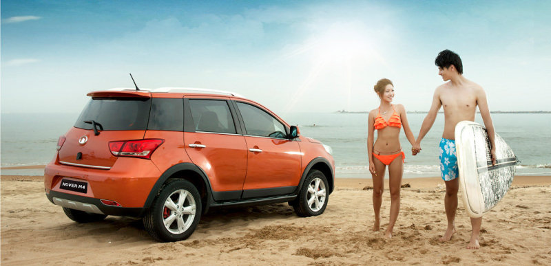 Специфические пропорции, форма фонарей и симпатичный козырек на пятой двери – прелести кормы