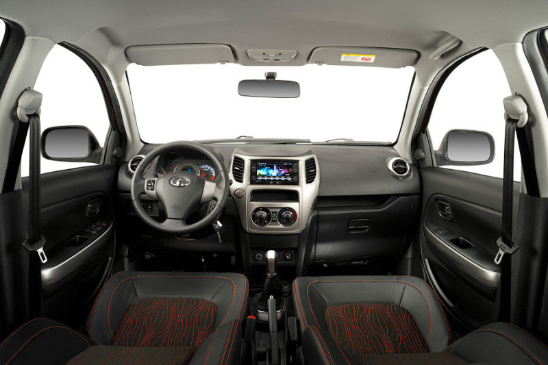 В топовой версии внутреннее оформление выглядит достаточно богато