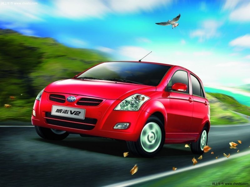 Обратите внимание на оформление выдающейся вперед части бампера и на дизайн капота