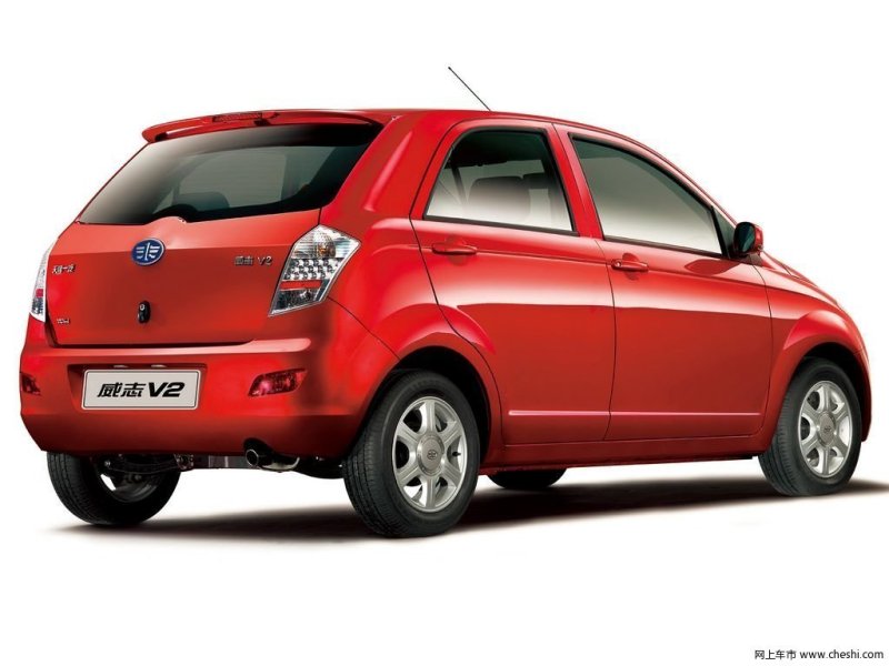 Корма нарисована удачно, пятая дверь имеет довольно необычное оформление