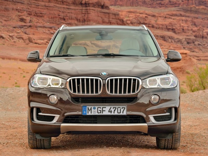 BMW X5 (F15) 2013: Король кроссоверов