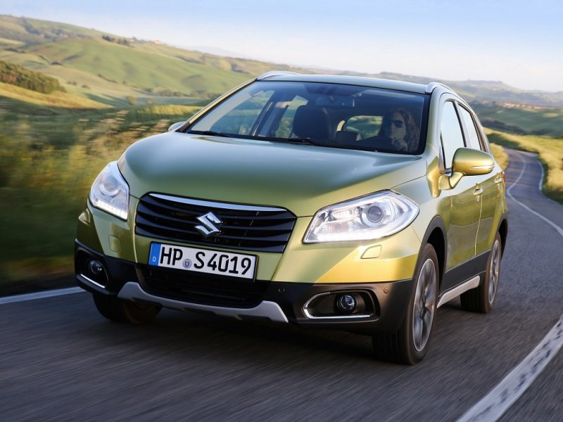Suzuki SX4 2013: Изменившийся