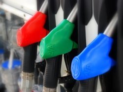 В 2014 году бензин подорожает на 10%