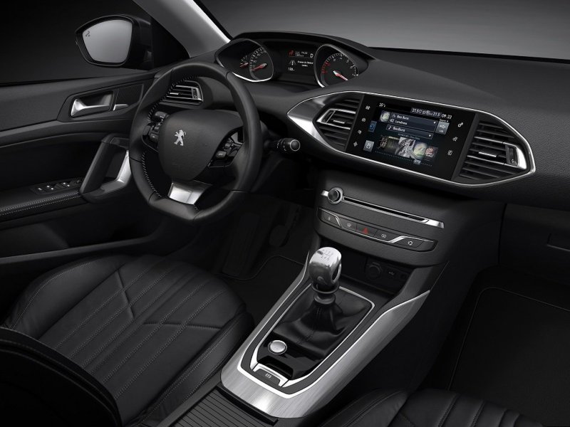 Такой интерьер выглядит смело и привлекательно