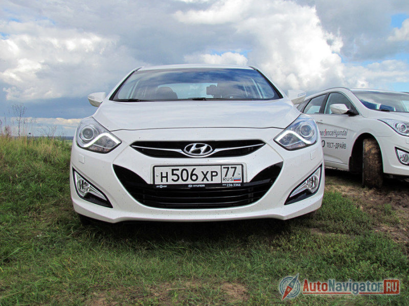 «Солярис»? Нет, Hyundai i40. Отличить в зеркале заднего вида не просто… 