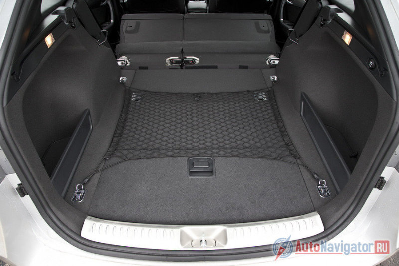 Объем багажника версии Wagon  варьируется в пределах 553-1672 л.