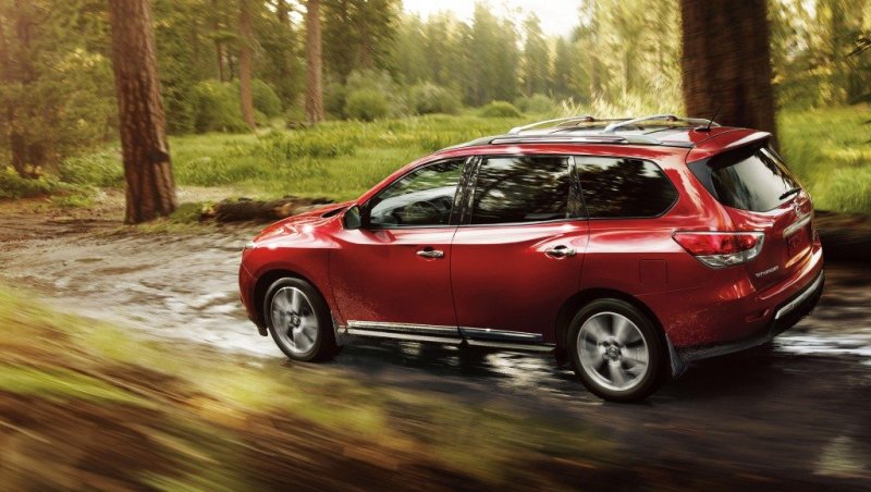 На взгляд с кормы новый Pathfinder не отличается узнаваемой индивидуальностью