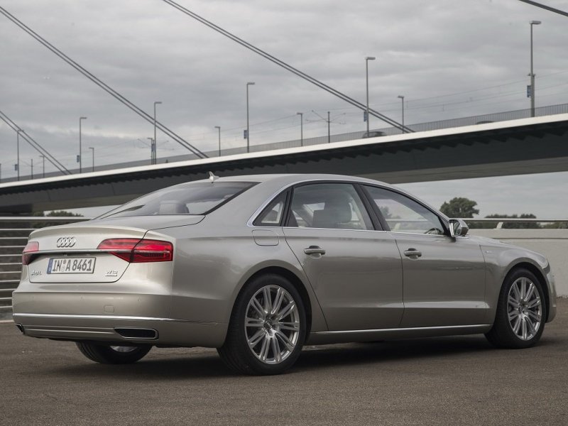 Audi A8 2013