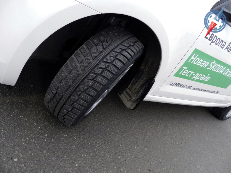 Даже шипованные шины на мокром асфальте не испортили впечатления