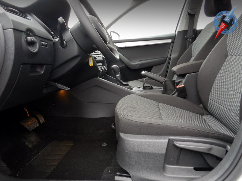 Настройка водительского места под себя – занятие увлекательное. Больше всего удивляют огромные диапазоны регулировок 