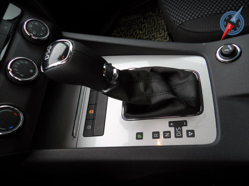 Коробка DSG порадовала спортивным режимом, который для мотора 1.2 скорее необходимость, чем роскошь