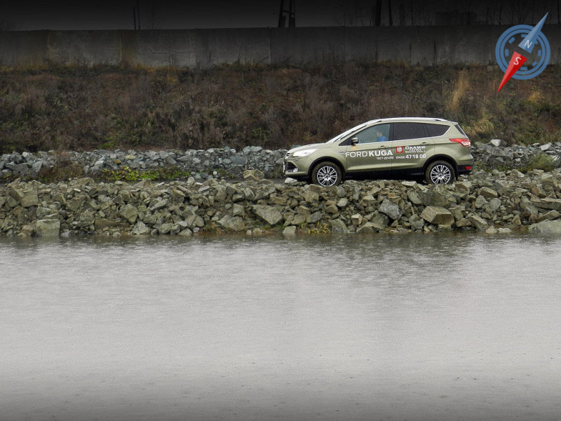 Каменистые дороги  Kuga преодолевает стойко. Однако следует помнить, что днище прикрыто лишь «пыльником»