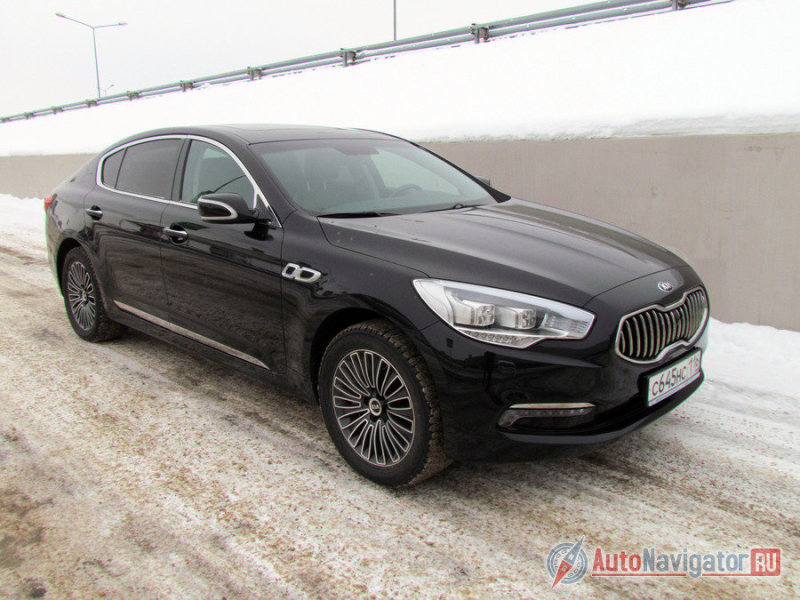 Одновременно интеллигентный и агрессивный