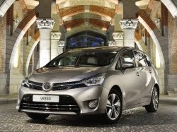 Toyota Verso 2014 — в России от 851 000 рублей