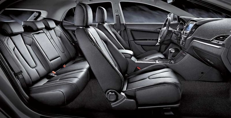 На втором ряду довольно просторно